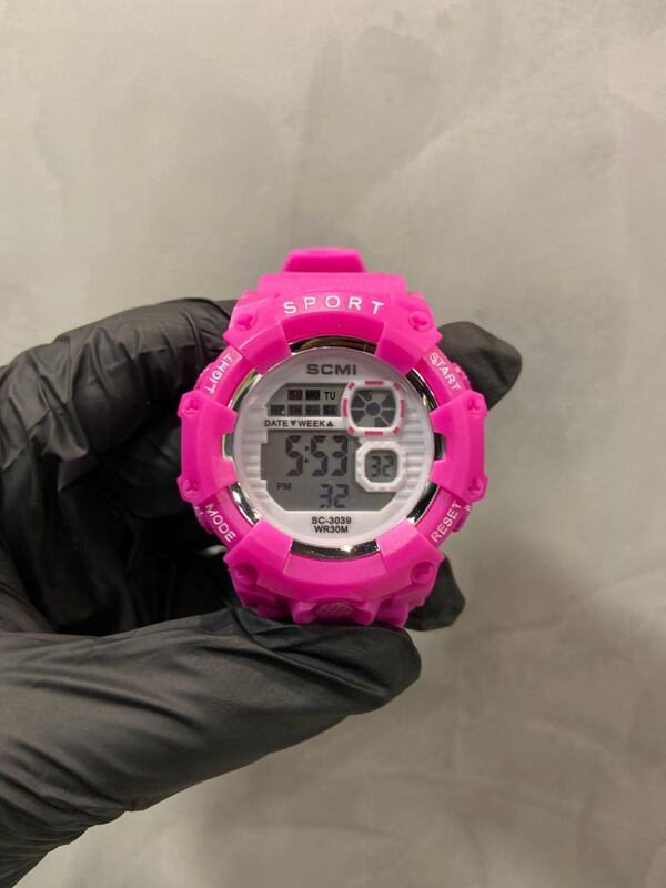 Relogio Retro LCD Quadrado Rosa Neon